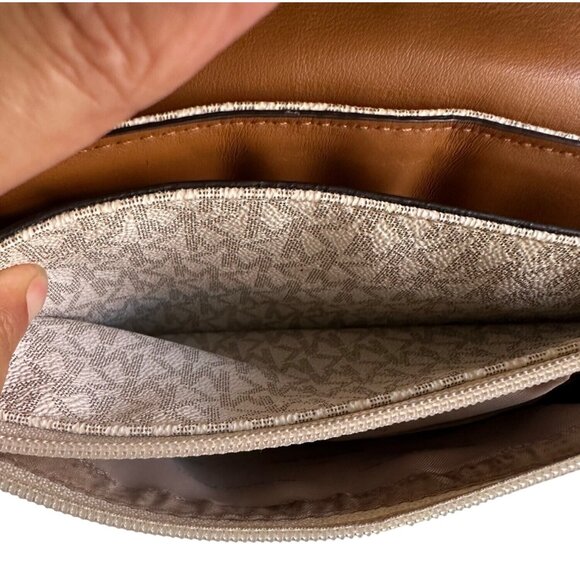 Michael Kors crossbody Beige and Brown Classic MICHAEL Michael Kors Bag - Picture 10 of 12